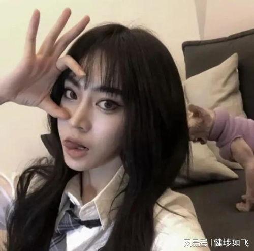 吃瓜网红头像女生图片,揭秘网红头像中的时尚魅力